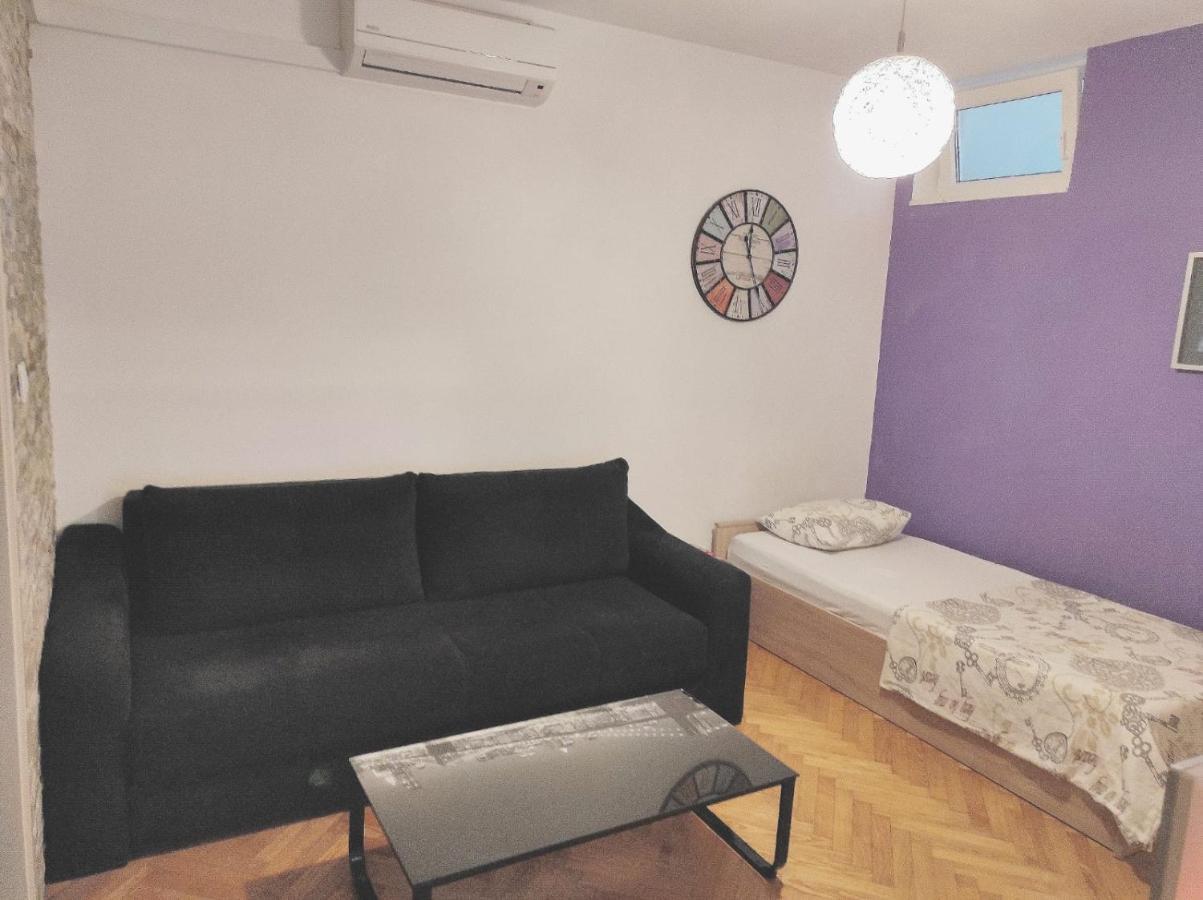 Apartment Mm Split Eksteriør bilde