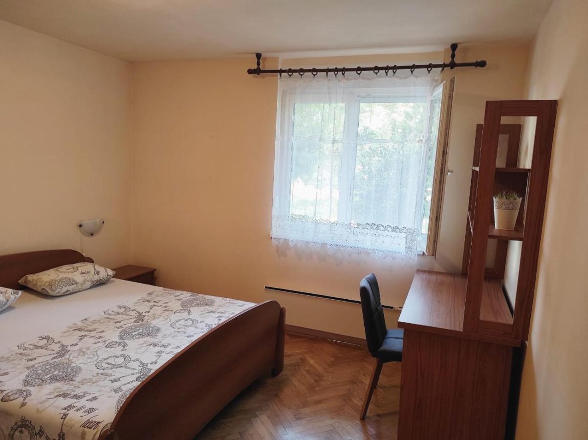 Apartment Mm Split Eksteriør bilde